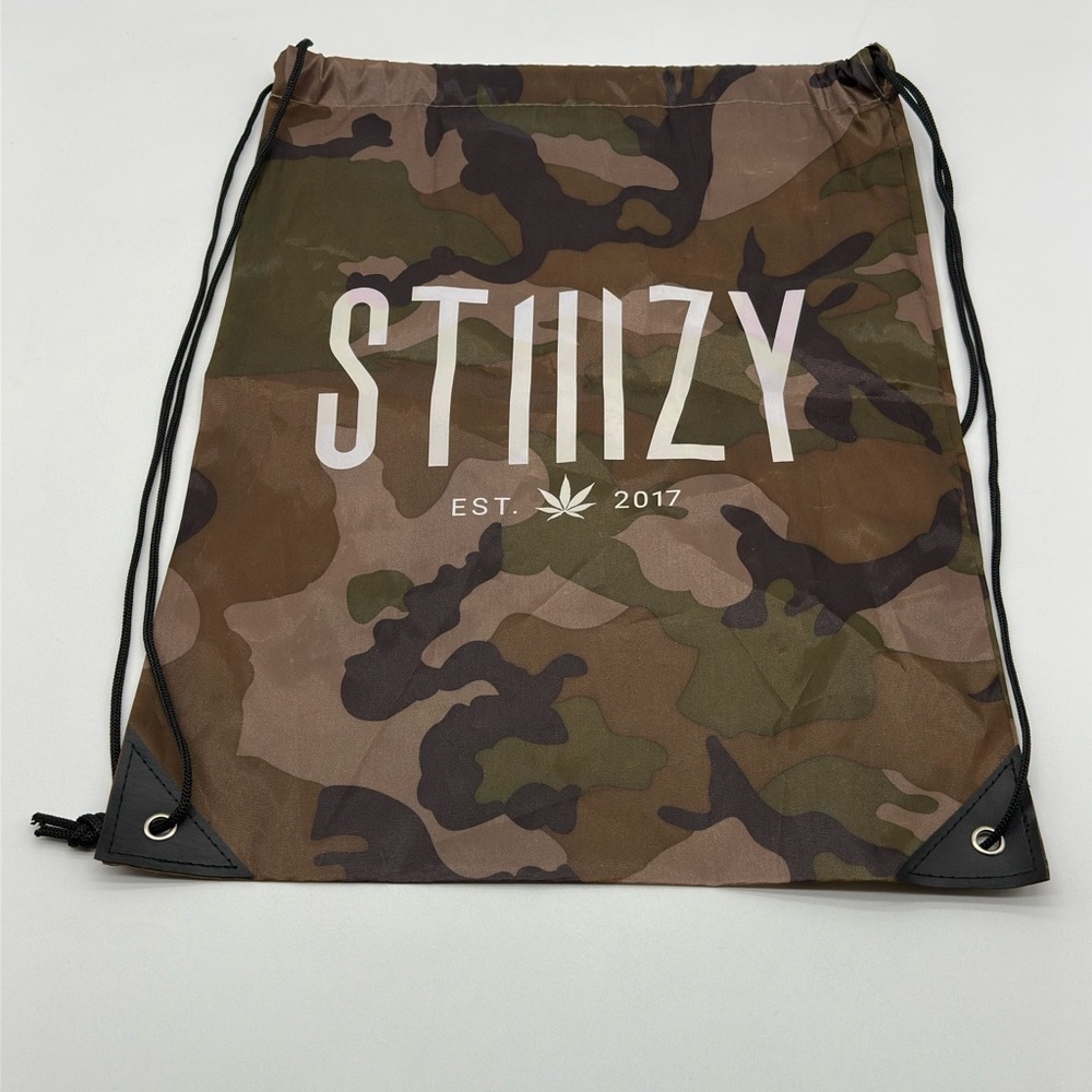 Stiizy Bag Camo‎ Est. 2017